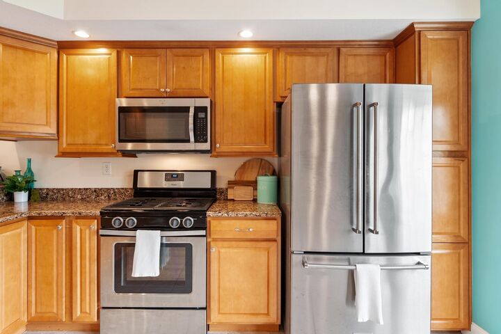 Property Photo:  4 Guernsey Drive  NH 03811 