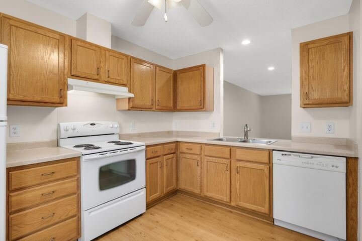 Property Photo: 909 Bahls Drive MN 55033