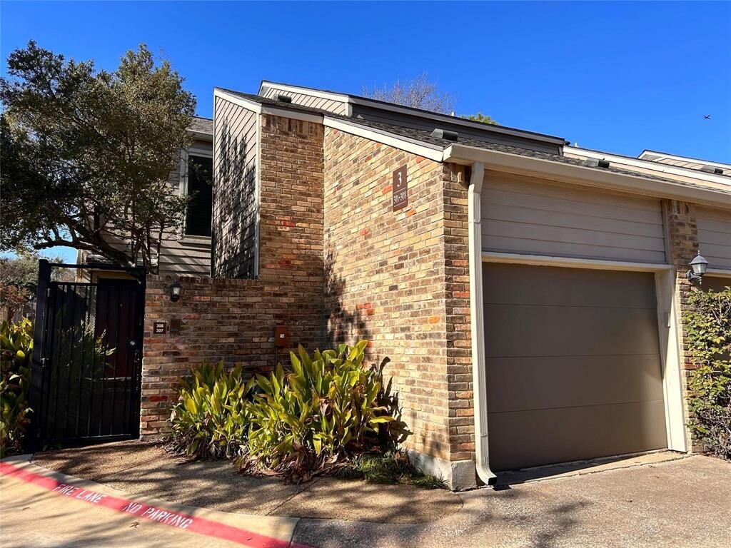 Property Photo:  5616 Preston Oaks Road 308  TX 75254 