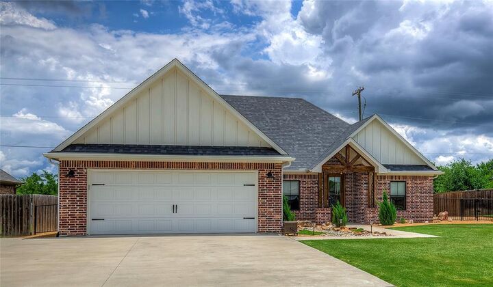 Property Photo:  326 Koby Circle  TX 75482 