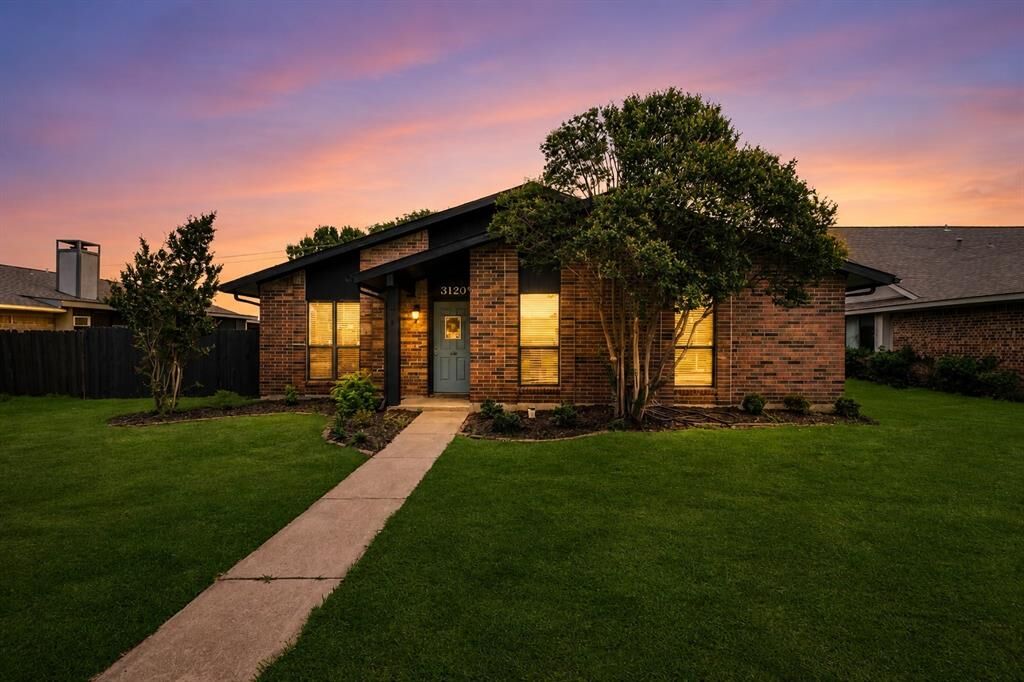Property Photo:  3120 Mayfair Drive  TX 75007 