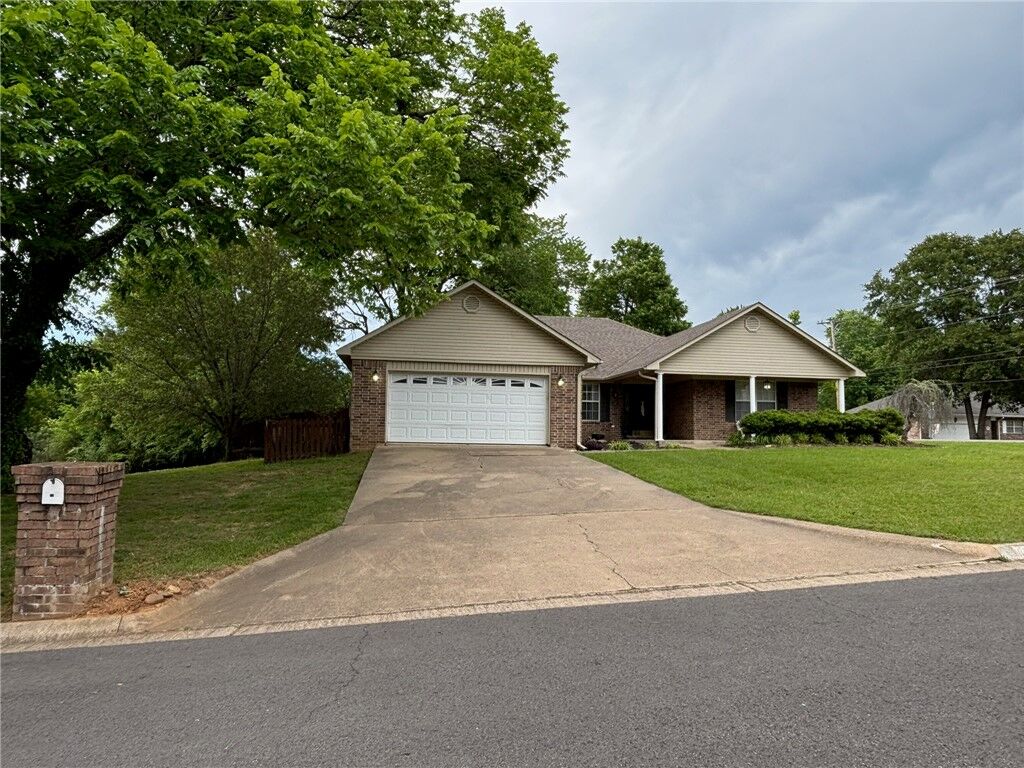 Property Photo:  10 Fairbrook Lane  AR 72830 