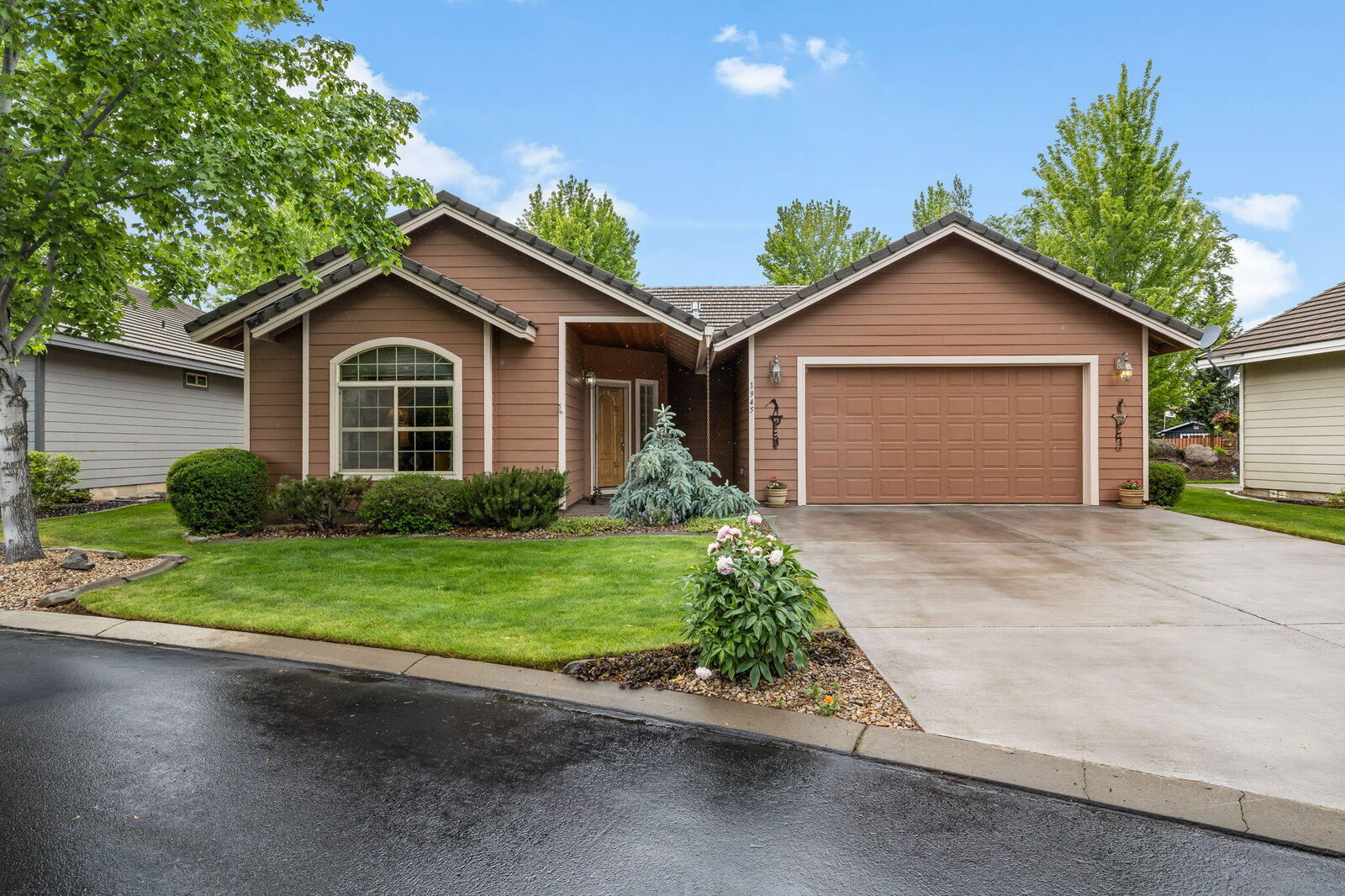 Property Photo: 1945 NW 18th Street OR 97756