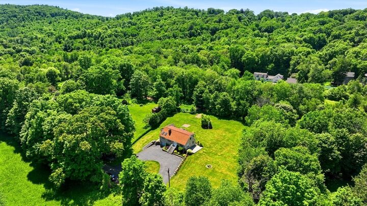 Property Photo:  5 Hollow Rd  MA 01095 