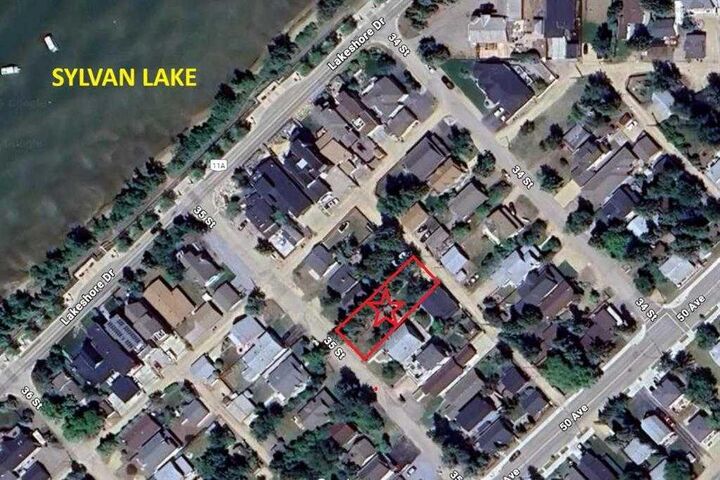 Property Photo: 5027 35 Street AB T4S 1B3
