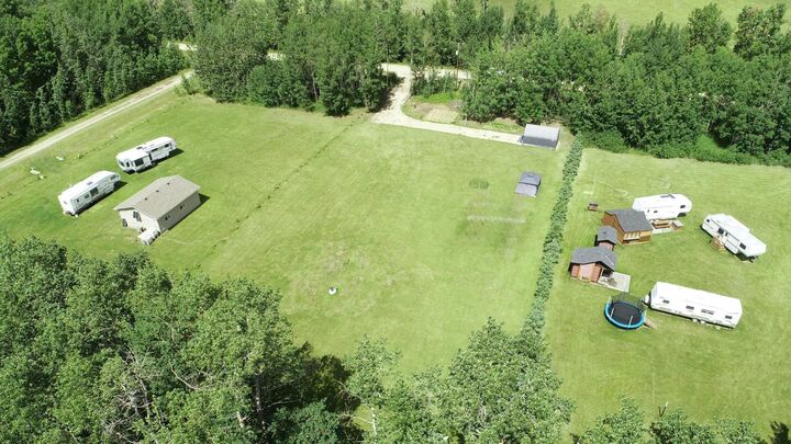 Property Photo: 11013 Township Road 423 AB T0C 2J0