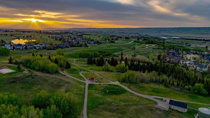 Property Photo:  15 Villosa Ridge Point  AB T3Z 1H3 