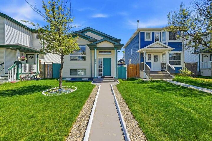 Property Photo:  141 Martin Crossing Crescent NE  AB T3J 3S9 