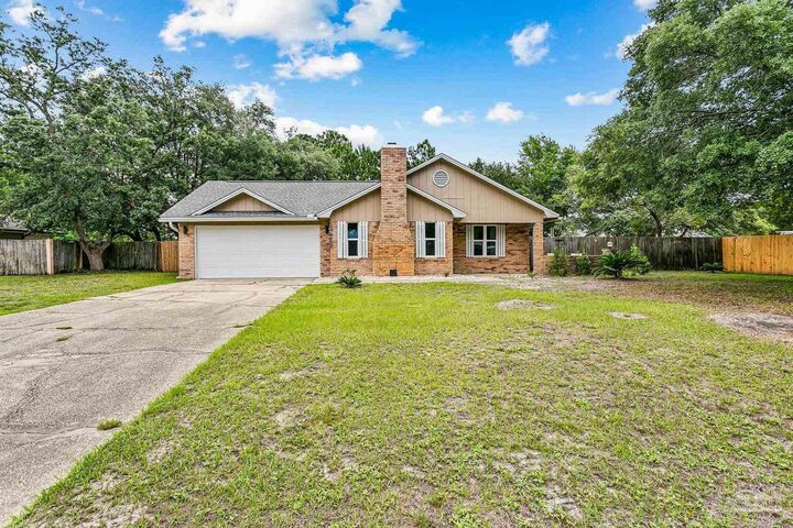 Property Photo: 2182 Calle De Cantabria FL 32566