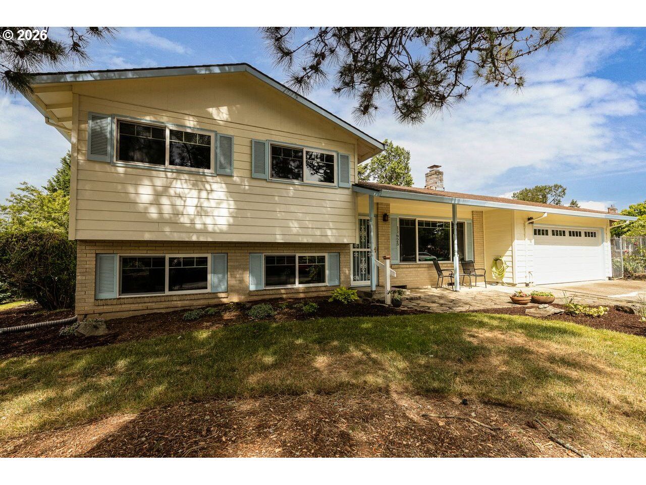 Property Photo:  11925 SE 70th Ave  OR 97222 