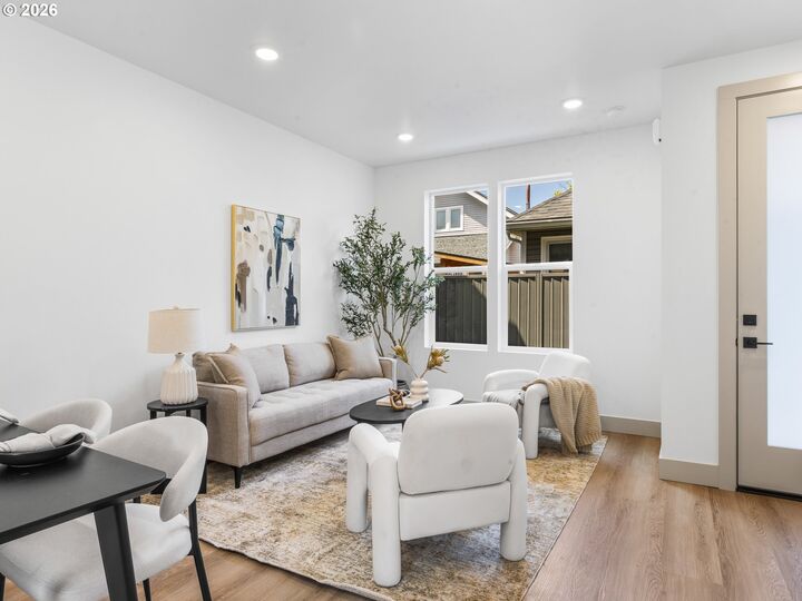 Property Photo:  8659 SE 15th Ave  OR 97202 