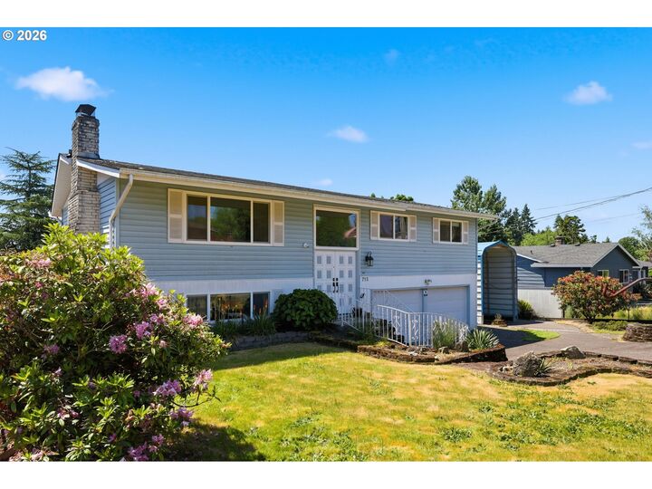 Property Photo: 715 NW 76th St WA 98665