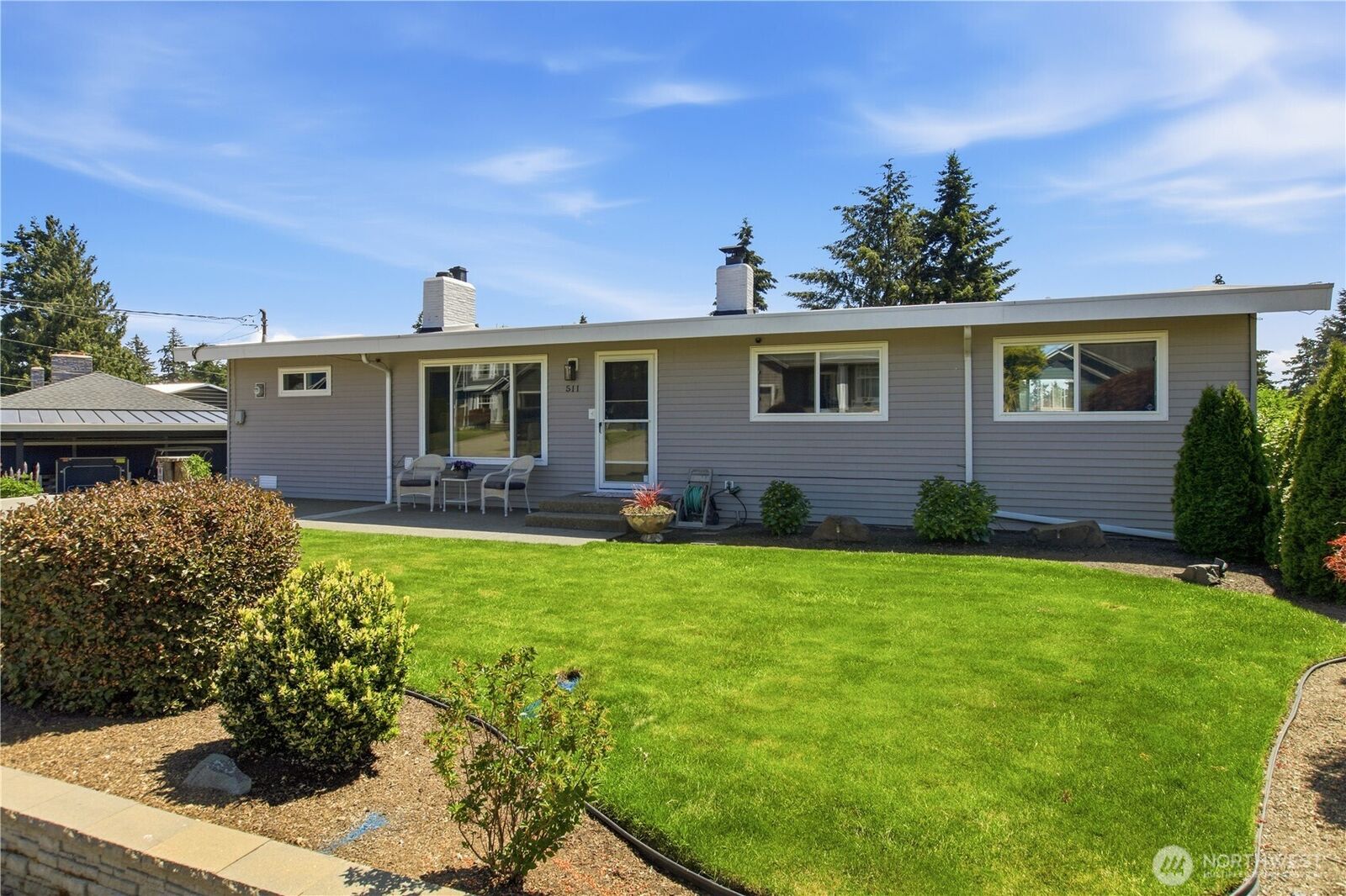 Property Photo: 511 S 196th Street WA 98148