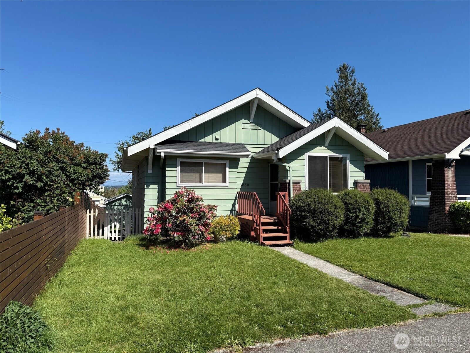 Property Photo: 3850 36th Avenue SW WA 98126