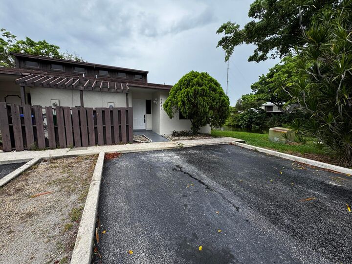 Property Photo:  3831 SW 69th Avenue  FL 33023 