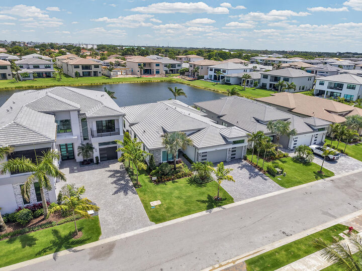 Property Photo:  9524 Riverside Park Drive  FL 33434 