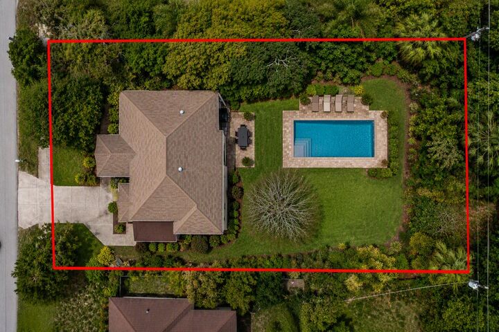 Property Photo:  229 SW 4th Avenue  FL 33444 