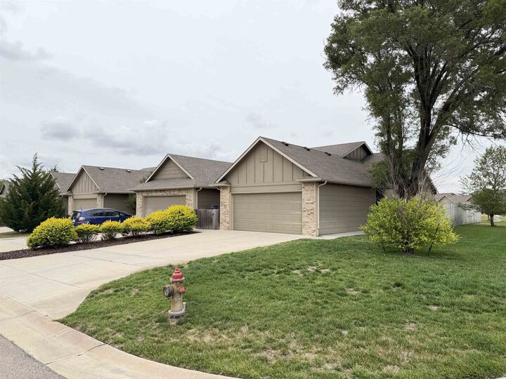 Property Photo:  6411 S Vassar Ave  KS 67037-8695 