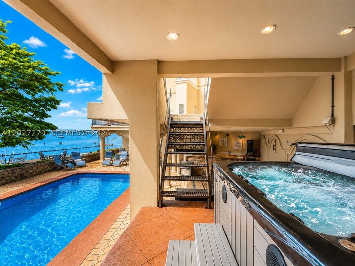 Property Photo: 30 Aviva Ct NY 10307
