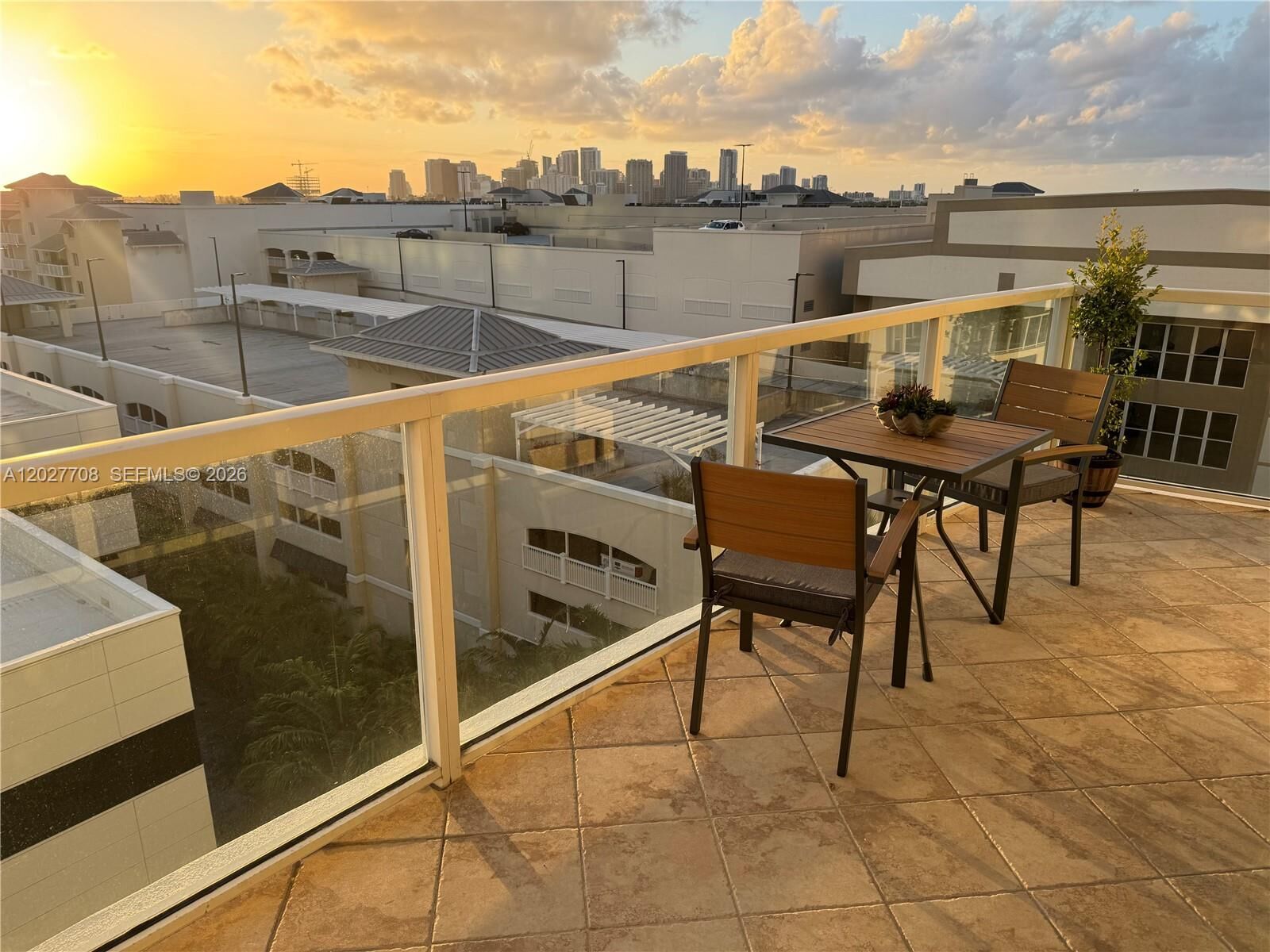 Property Photo: 1819 SE 17th St 912 FL 33316