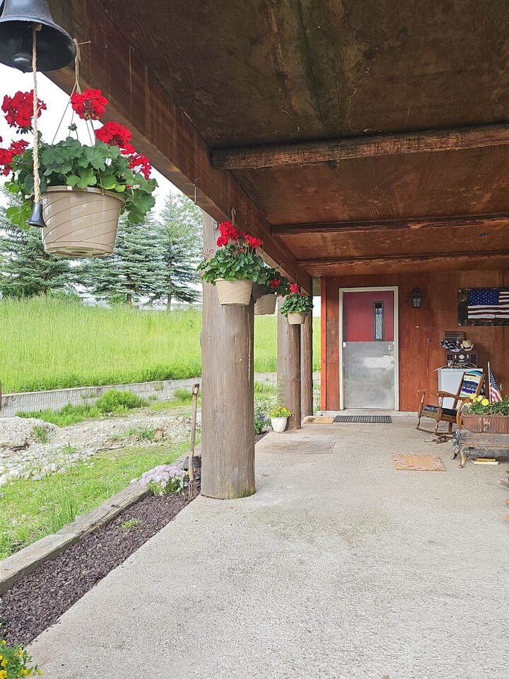 Property Photo: 6225 W Grove View Ln WA 99006