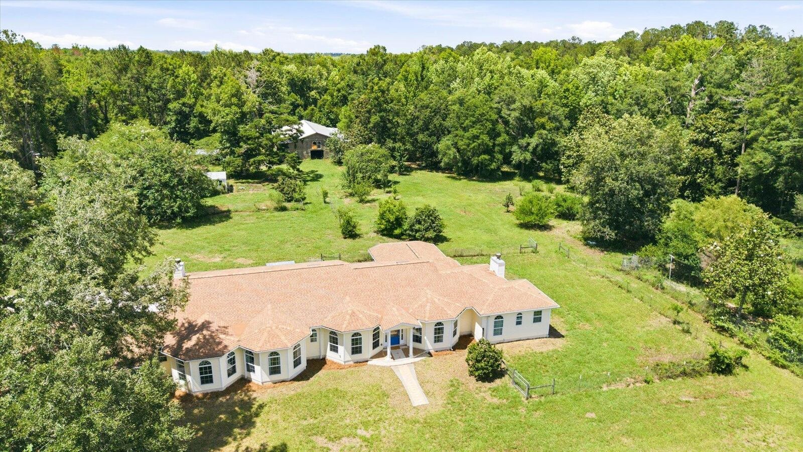 Property Photo: 3140 Washington Highway FL 32344