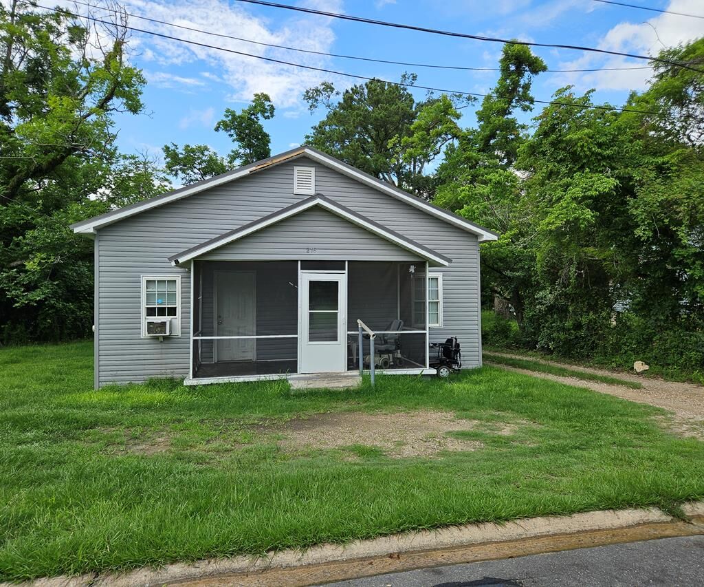 Property Photo:  216/222 Bowen St., NW  GA 31779 