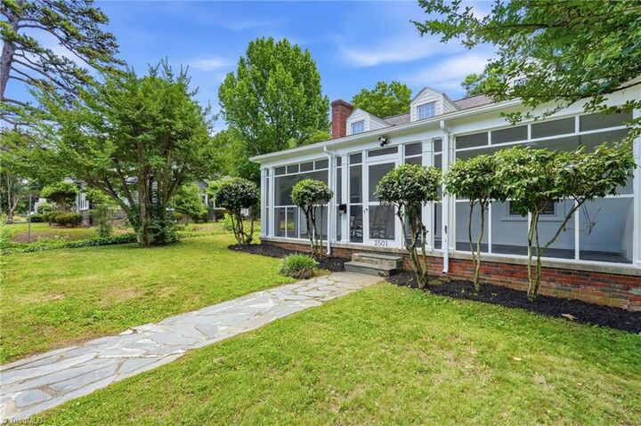 Property Photo: 2501 Walker Avenue NC 27403