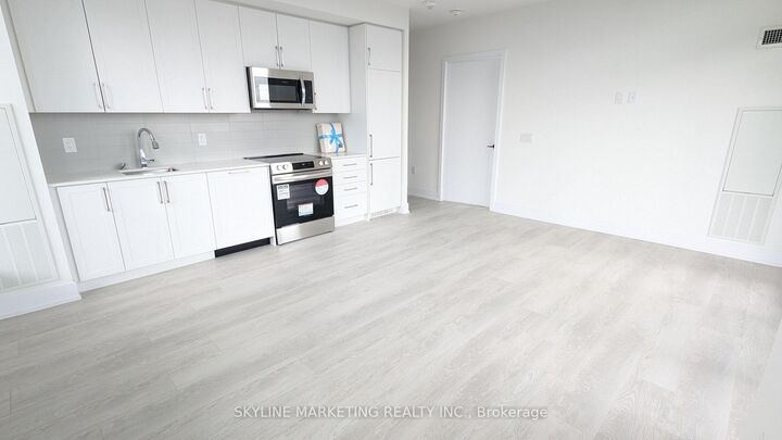 Property Photo: 2450 Old Bronte Road 642 ON L6M 5P6