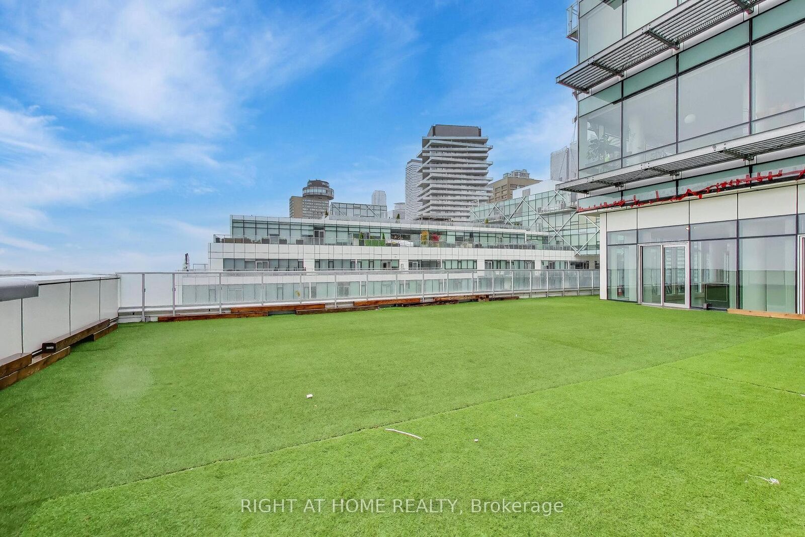 Property Photo: 39 Queens Quay E 1126 ON M5E 0A5