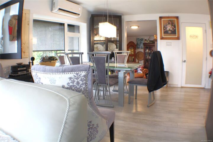 Property Photo: 1120 Donna Ave BC V9B 2Z3