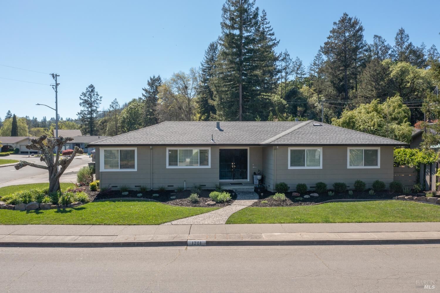 Property Photo:  1201 Sunnyslope Drive  CA 95404 