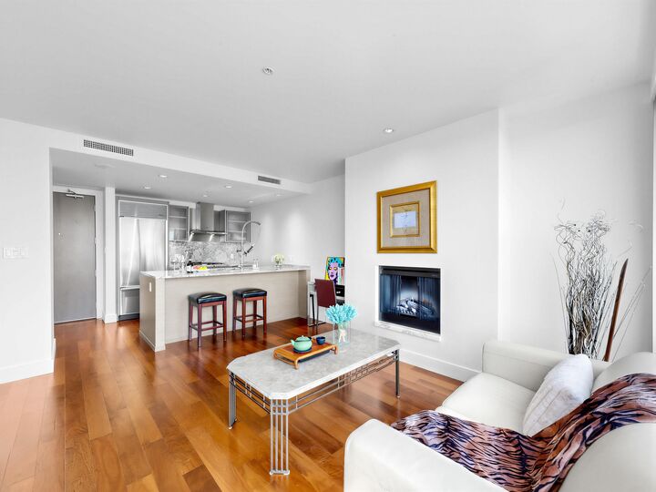 Property Photo: 1111 Alberni Street 2407 BC V6E 4V2