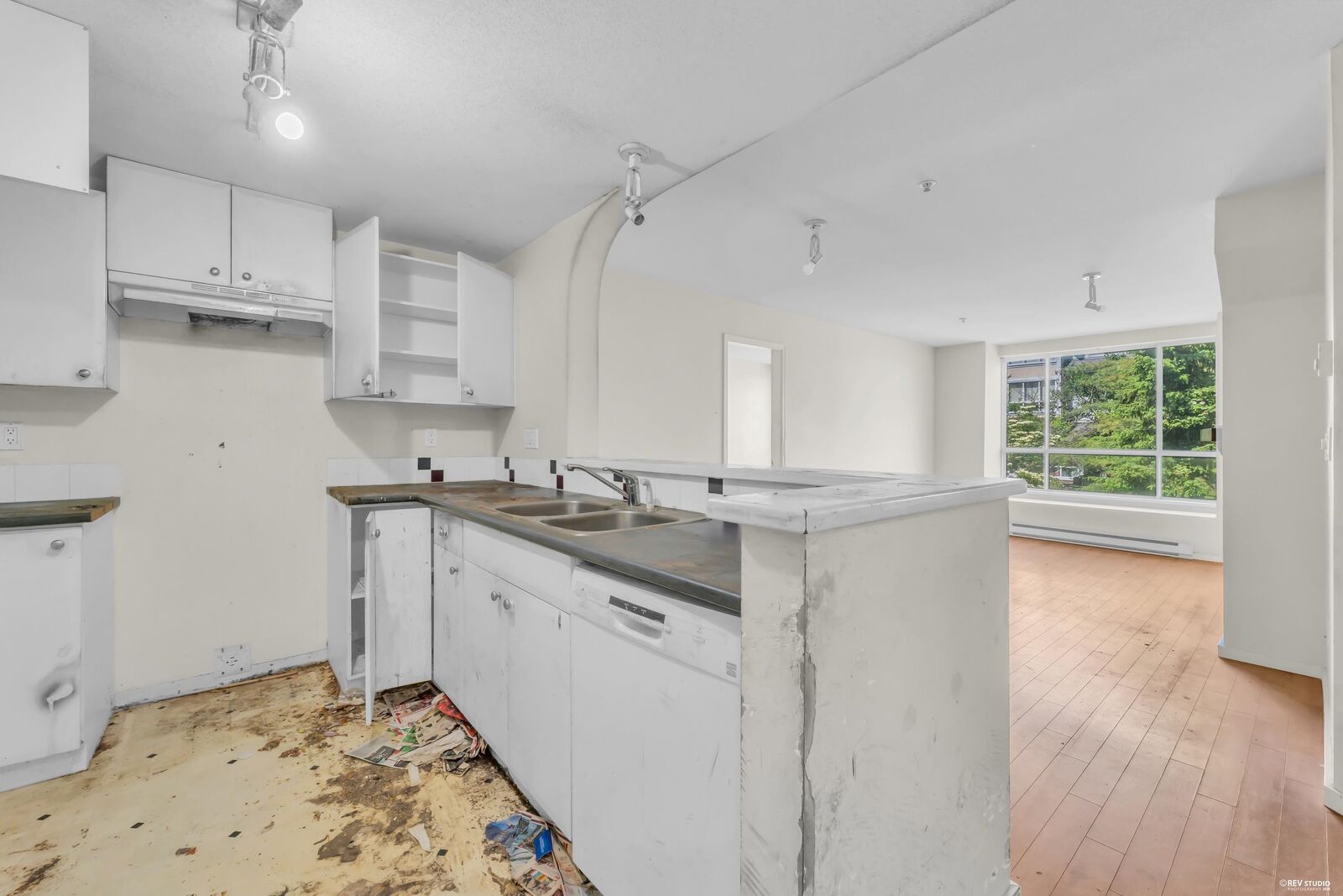 Property Photo: 6833 Village Grn 306 BC V5E 4M1
