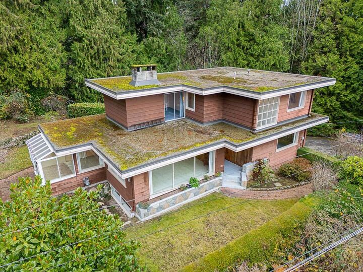 Property Photo:  2847 Mathers Avenue  BC V7V 2J8 