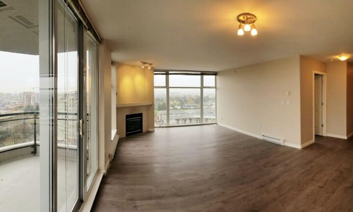 Property Photo: 8460 Granville Avenue 1805 BC V6Y 4E7