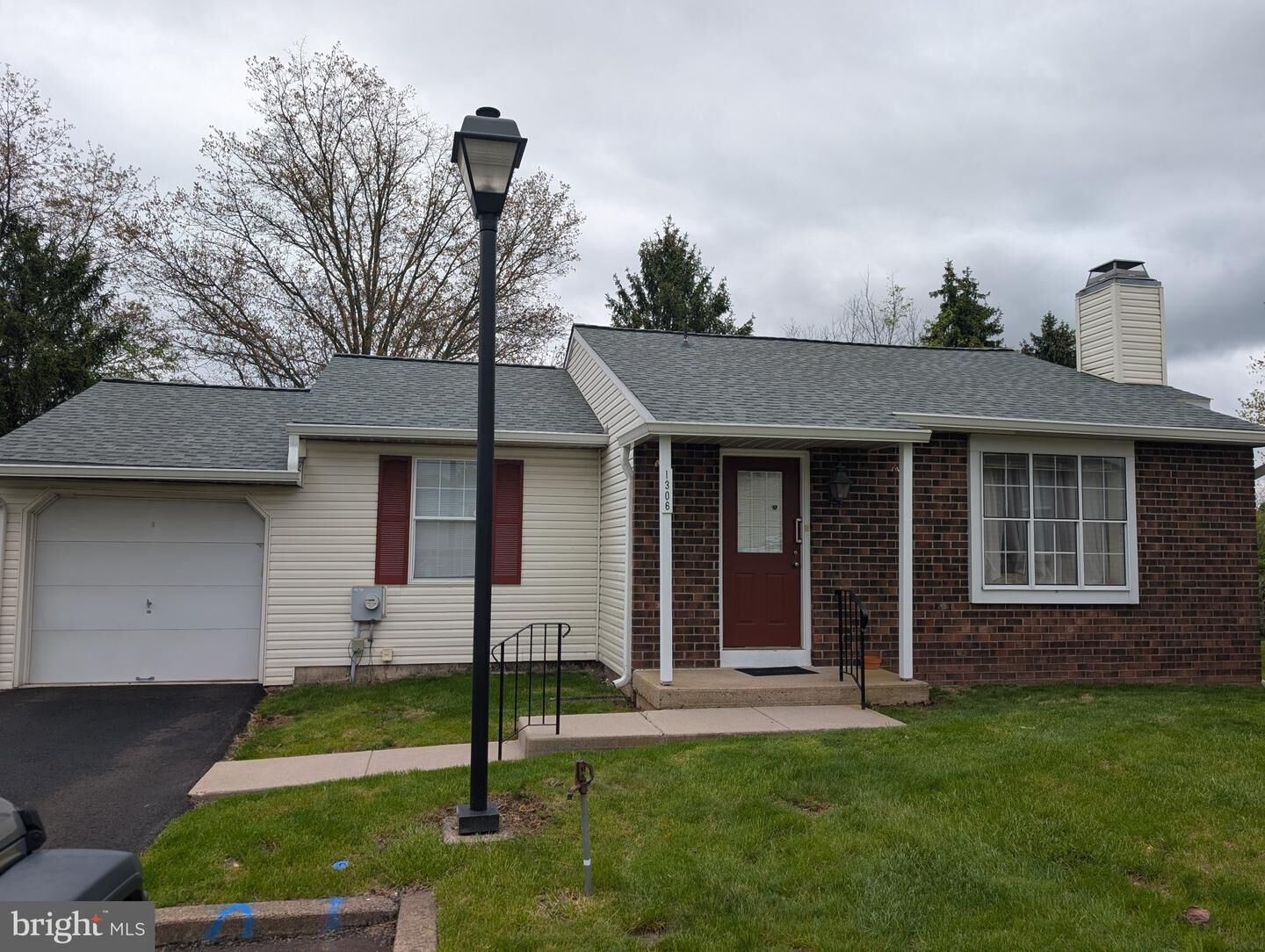 Property Photo:  1306 Fairbourne Court  PA 19446 