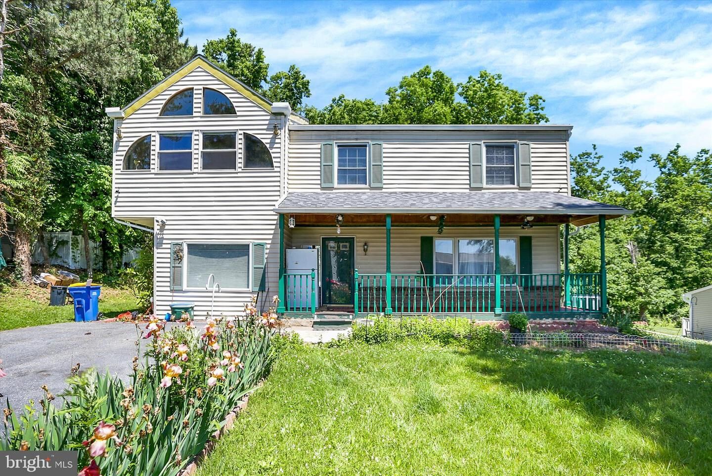 Property Photo: 552 Oriole Court PA 17111