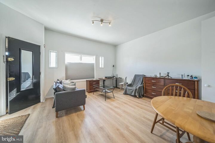 Property Photo:  2958 Richmond Street 1F  PA 19134 
