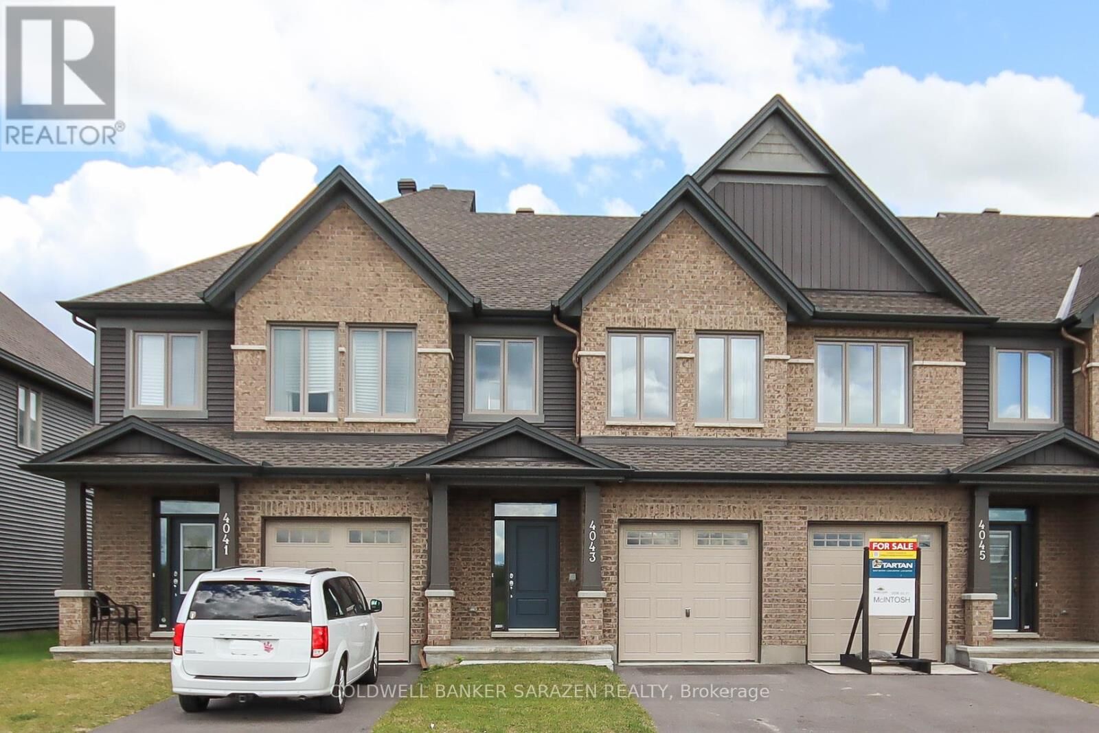 Property Photo:  4043 Kelly Farm Drive  ON K1T 0E3 