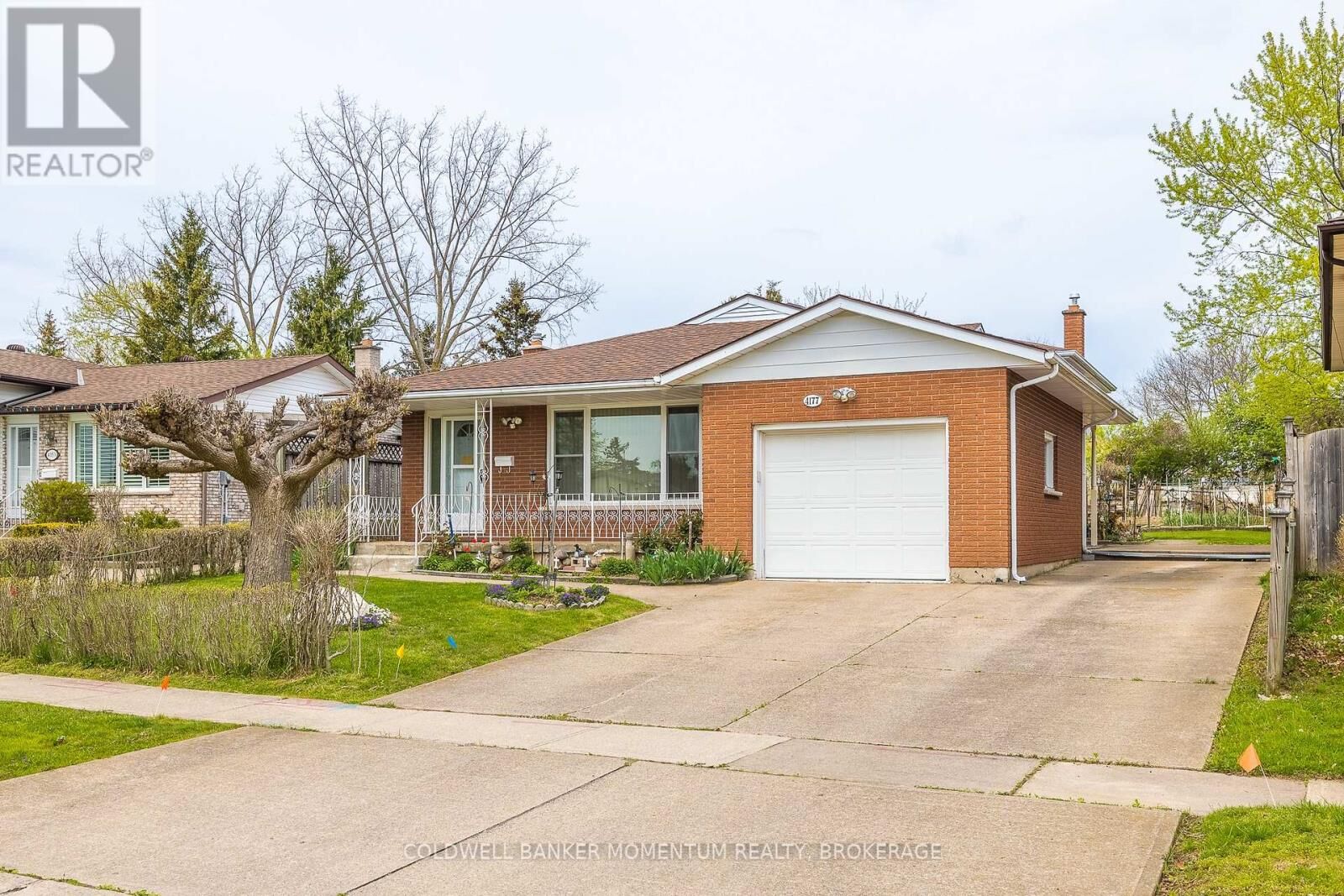 Property Photo: 4177 Brookdale Drive ON L2H 2A9