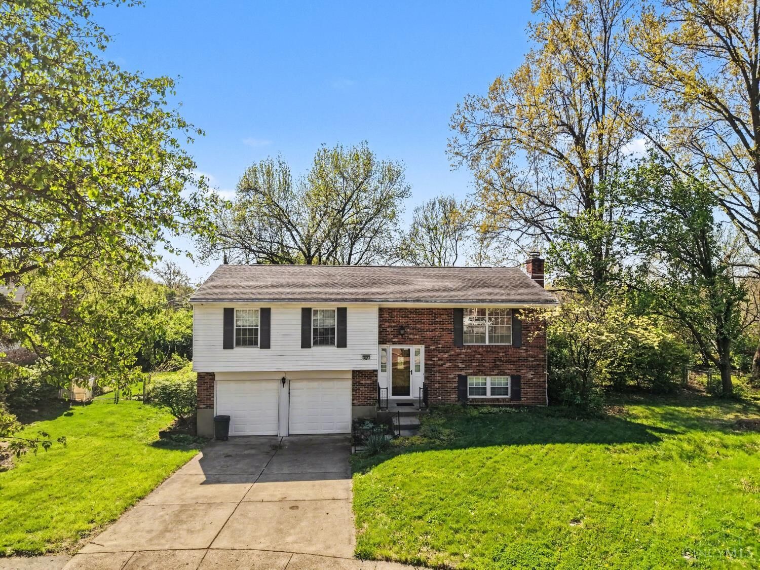 Property Photo:  224 Sebastian Court  OH 45238 