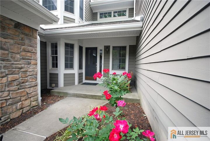Property Photo:  61 Briarwood Court  NJ 08540 
