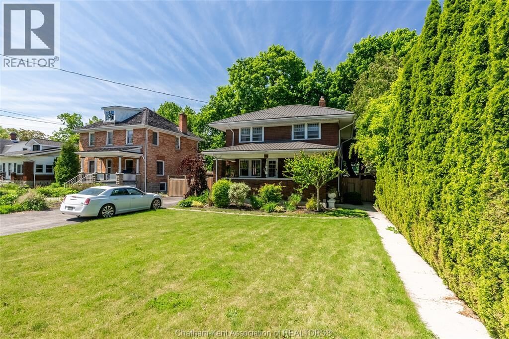 Property Photo: 38 Inshes Avenue ON N7M 2Y7