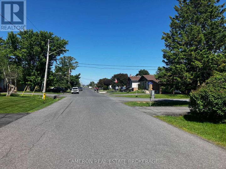 Property Photo: 872 Briarhill Avenue ON K6J 5K3