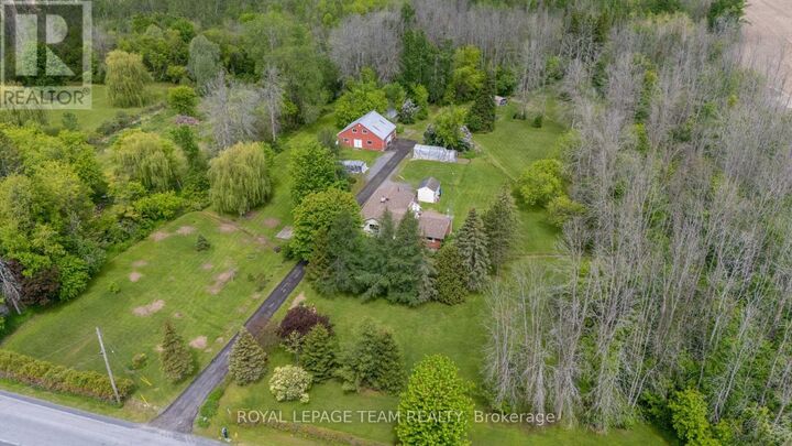 Property Photo: 15615 Dixon Road ON K0C 1R0