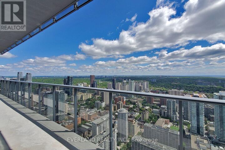 Property Photo: 7 Grenville Street 6105 ON M4Y 1A1
