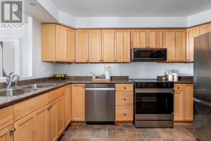 Property Photo:  3845 Lake Shore Boulevard West 1601  ON M8W 4Y3 