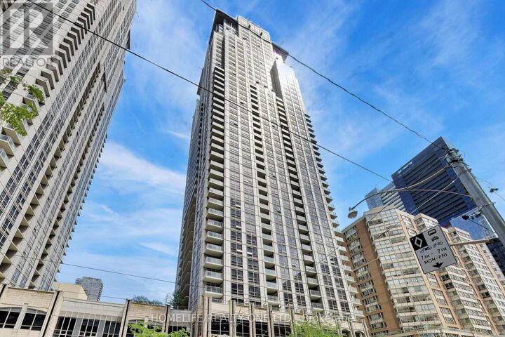 Property Photo: 761 Bay Street 2709 ON M5G 2R2