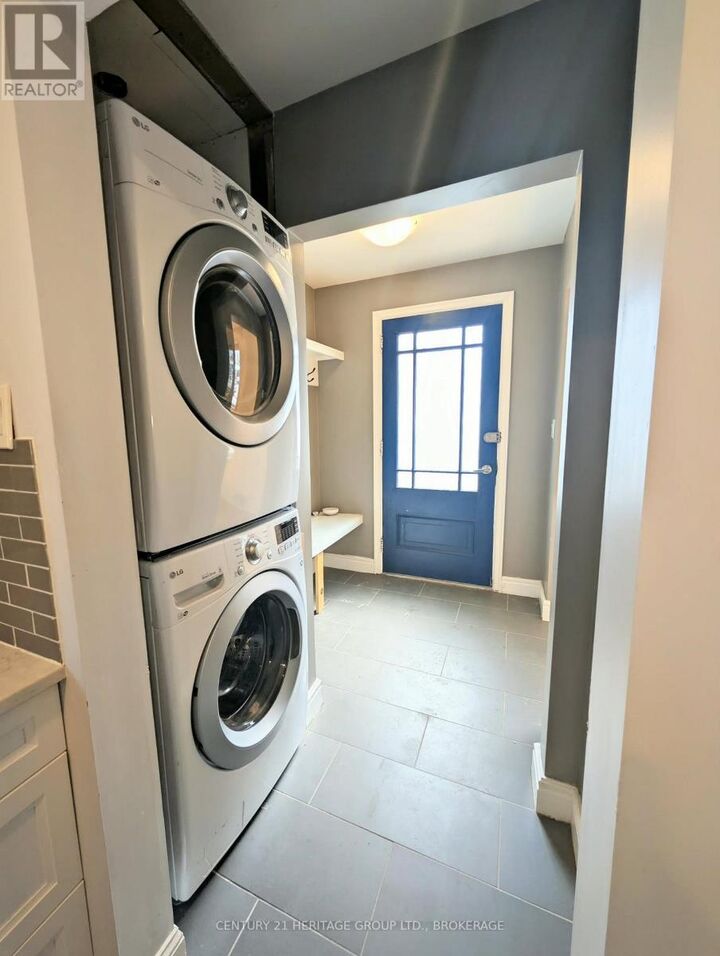 Property Photo: 155 Carruthers Avenue ON K7L 1M8